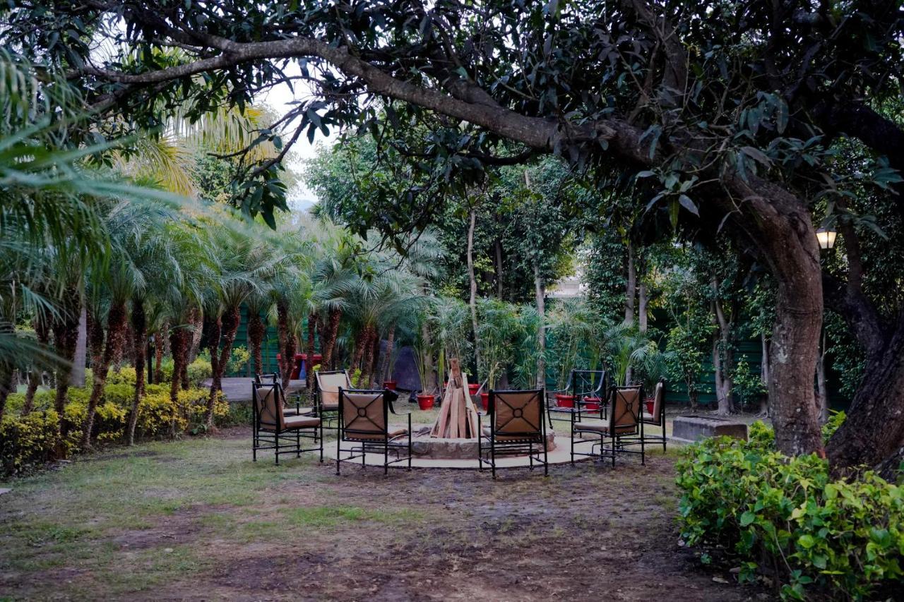 Country Inn Tarika Riverside Resort Jim Corbett Garjia Dış mekan fotoğraf
