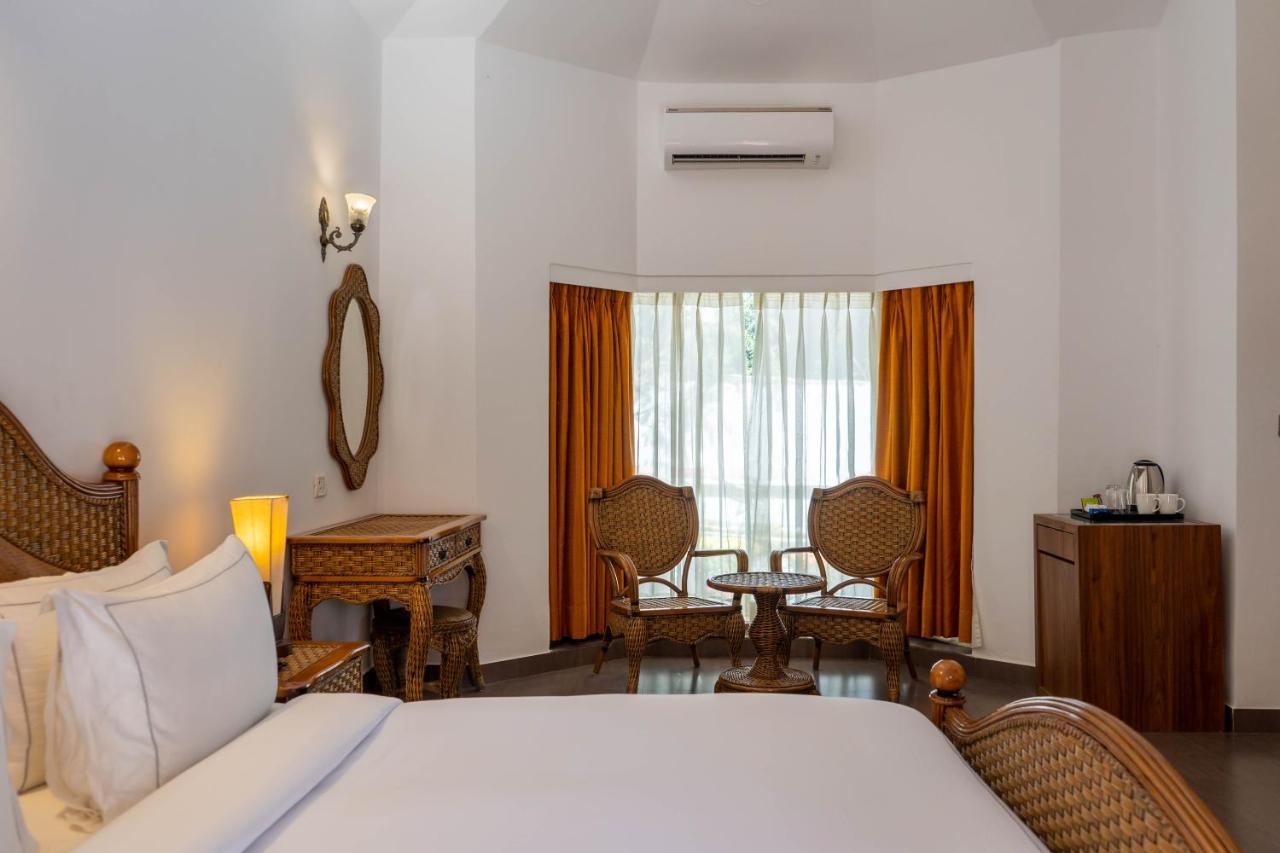 Country Inn Tarika Riverside Resort Jim Corbett Garjia Dış mekan fotoğraf