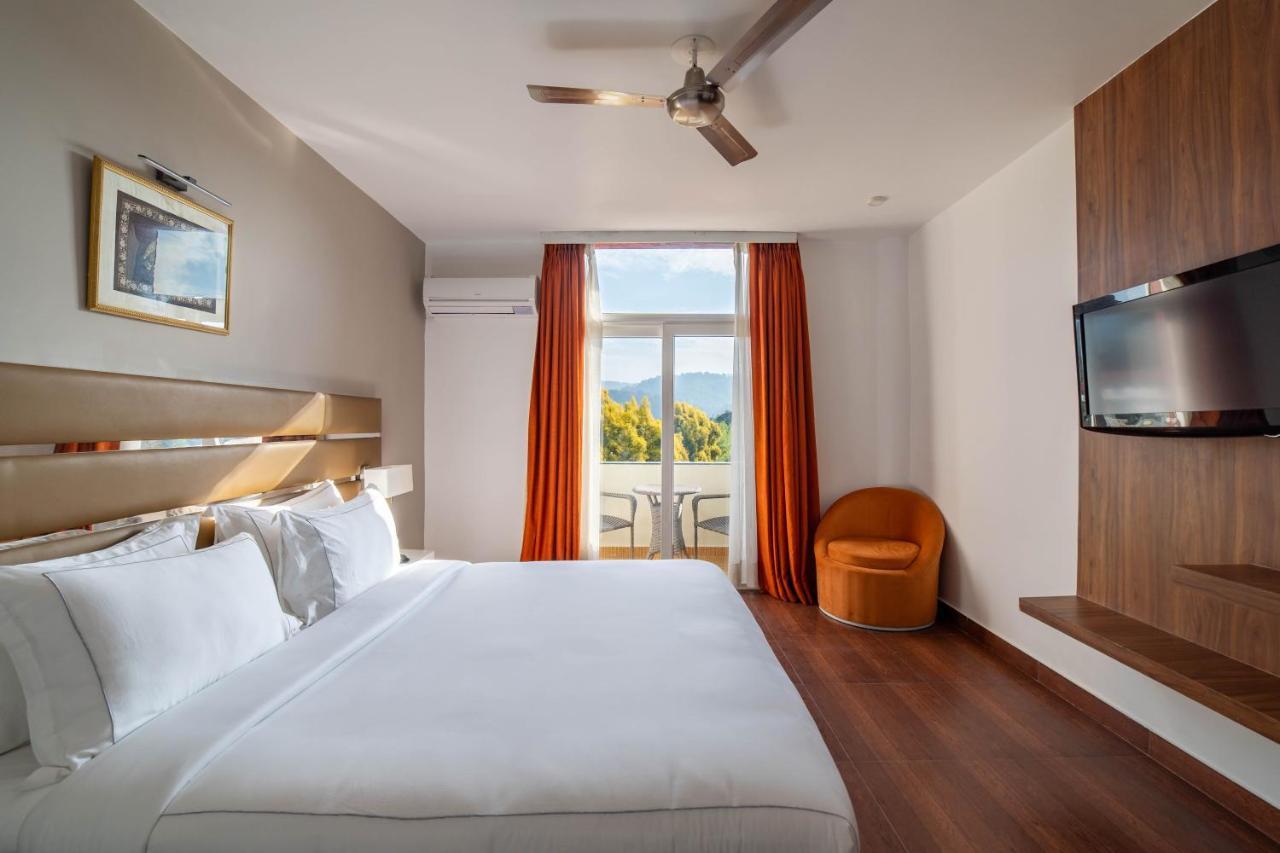Country Inn Tarika Riverside Resort Jim Corbett Garjia Dış mekan fotoğraf