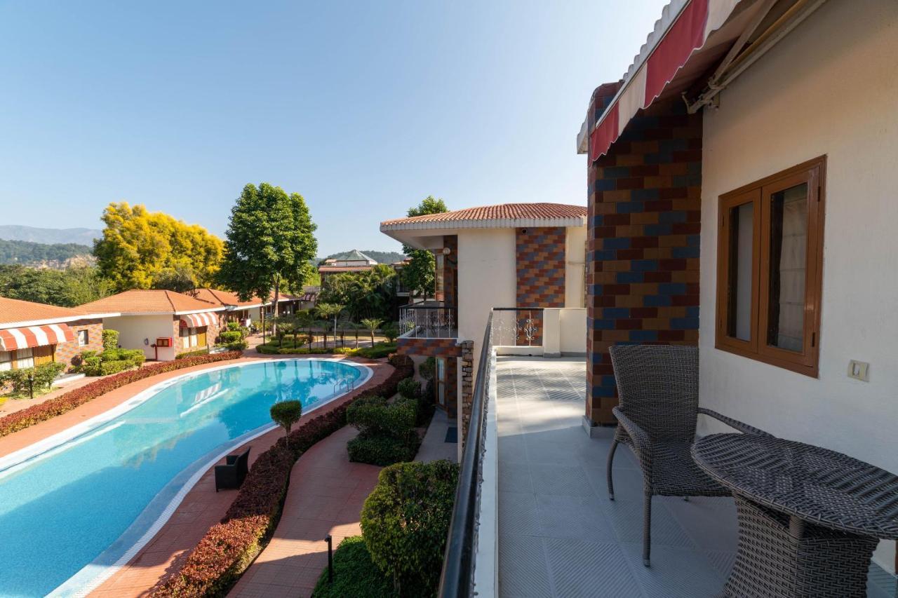Country Inn Tarika Riverside Resort Jim Corbett Garjia Dış mekan fotoğraf